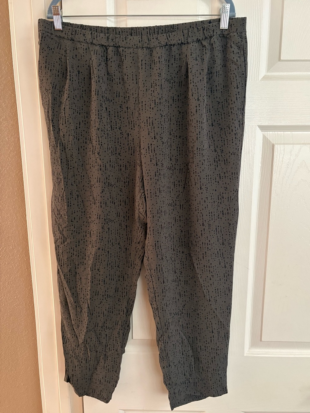 100% Silk Eileen Fisher trouser pants pockets elastic waist beach lightweight L